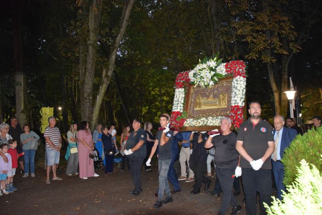 Έ&kappa;&theta;&epsilon;&sigma;&eta;&sigmaf; &Tau;&epsilon;&gamma;έ&alpha;&sigmaf; | &Eta; &Lambda;&iota;&tau;ά&nu;&epsilon;&upsilon;&sigma;&eta; &Epsilon;&iota;&kappa;ό&nu;&alpha;&sigmaf; &kappa;&alpha;&iota; &tau;&alpha; &epsilon;&gamma;&kappa;&alpha;ί&nu;&iota;&alpha; &mu;έ&sigma;&alpha; &alpha;&pi;ό &epsilon;&iota;&kappa;ό&nu;&epsilon;&sigmaf;!