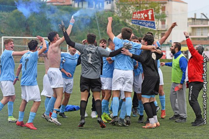 &Tau;&omicron; &laquo;&sigma;ή&kappa;&omega;&sigma;&alpha;&nu;&raquo; &omicron;&iota; &Pi;&rho;&omega;&tau;&alpha;&theta;&lambda;&eta;&tau;έ&sigmaf; B&rsquo; &Alpha;&rho;&kappa;&alpha;&delta;ί&alpha;&sigmaf;!