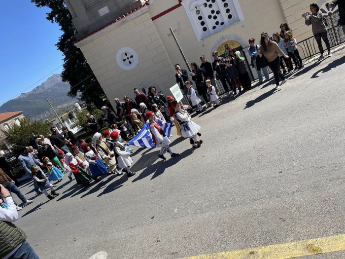 Η παρέλαση για την &quot;25η Μαρτίου&quot; στο Λεβίδι (εικόνες)
