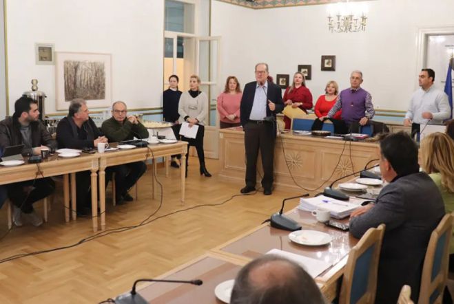 &Pi;&rho;&omega;&tau;&omicron;&chi;&rho;&omicron;&nu;&iota;ά&tau;&iota;&kappa;&eta; &pi;ί&tau;&alpha; &sigma;&tau;&eta;&nu; &Omicron;&iota;&kappa;&omicron;&nu;&omicron;&mu;&iota;&kappa;ή &Epsilon;&pi;&iota;&tau;&rho;&omicron;&pi;ή &tau;&eta;&sigmaf; &Pi;&epsilon;&rho;&iota;&phi;έ&rho;&epsilon;&iota;&alpha;&sigmaf;