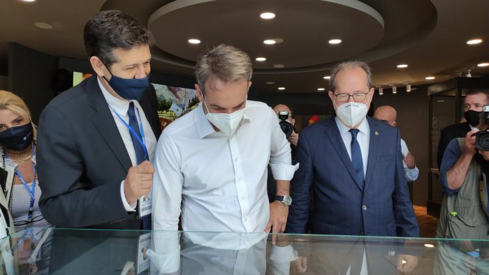 ΔΕΘ | Τον πρωθυπουργό Κ. Μητσοτάκη υποδέχθηκε ο Νίκας στο επετειακό περίπτερο της Περιφέρειας (εικόνες)