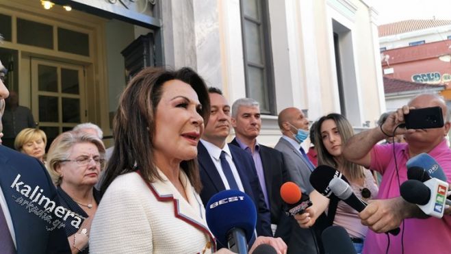 &Sigma;&tau;&omicron; Ά&sigma;&tau;&rho;&omicron;&sigmaf; έ&rho;&chi;&epsilon;&tau;&alpha;&iota; &eta; &Gamma;&iota;ά&nu;&nu;&alpha; &Alpha;&gamma;&gamma;&epsilon;&lambda;&omicron;&pi;&omicron;ύ&lambda;&omicron;&upsilon;-&Delta;&alpha;&sigma;&kappa;&alpha;&lambda;ά&kappa;&eta;