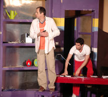 &Xi;&epsilon;&pi;ά&gamma;&iota;&alpha;&sigma;&alpha;&nu; &omicron;&iota; &eta;&theta;&omicron;&pi;&omicron;&iota;&omicron;ί &ndash; &Chi;&omega;&rho;ί&sigmaf; &theta;έ&rho;&mu;&alpha;&nu;&sigma;&eta; &tau;&omicron; &Pi;&nu;&epsilon;&upsilon;&mu;&alpha;&tau;&iota;&kappa;ό &Kappa;έ&nu;&tau;&rho;&omicron;! (ph +
vd)