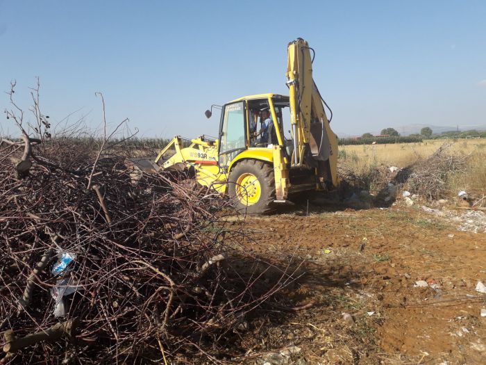 Στενό | Καθαρίστηκε κοινοτικό οικόπεδο, απομακρύνθηκαν σκουπίδια - Άμεση η ανταπόκριση του Δήμου Τρίπολης