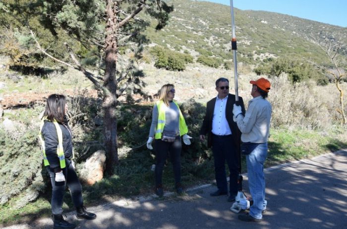 Εργασίες από συνεργεία του Δήμου Τρίπολης στην περιοχή του Αθήναιου και του Παλαιόπυργου (vd)