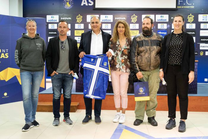 &Omicron;&lambda;&upsilon;&mu;&pi;&iota;&omicron;&nu;ί&kappa;&epsilon;&sigmaf; &sigma;&tau;&omicron; &gamma;ή&pi;&epsilon;&delta;&omicron; &tau;&omicron;&upsilon; &Alpha;&sigma;&tau;έ&rho;&alpha;! (&epsilon;&iota;&kappa;ό&nu;&epsilon;&sigmaf;)