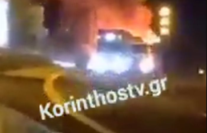 Νταλίκα πήρε φωτιά εν κινήσει στην εθνική οδό &quot;Κορίνθου – Τριπόλεως&quot; (vd)