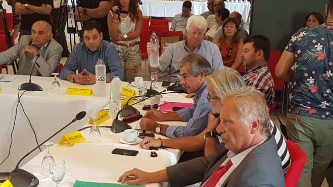 Για παράνομη παρακράτηση πόρων από τις περιφέρειες μιλά η παράταξη Πετράκου