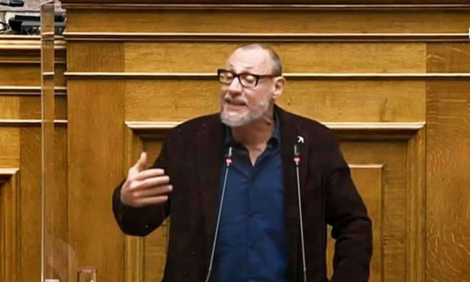 Έ&kappa;&rho;&eta;&xi;&eta; &alpha;&pi;ό &beta;&omicron;&upsilon;&lambda;&epsilon;&upsilon;&tau;ή &Mu;έ&Rho;&Alpha;25: "&Omicron; &Mu;&alpha;&rho;&iota;&nu;ά&kappa;&eta;&sigmaf; &kappa;&upsilon;&beta;&epsilon;&rho;&nu;ά &tau;&eta;&nu; &Epsilon;&lambda;&lambda;ά&delta;&alpha;" (vd)