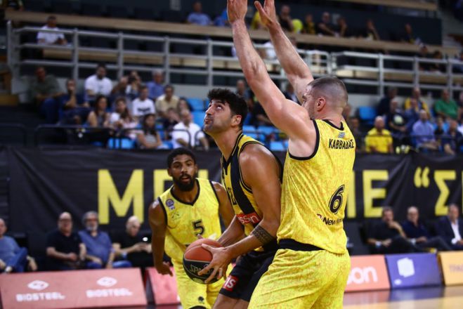 &Sigma;&tau;&omicron; &nu;&omicron;&sigma;&omicron;&kappa;&omicron;&mu;&epsilon;ί&omicron; &pi;&rho;ώ&eta;&nu; &sigma;έ&nu;&tau;&epsilon;&rho; &tau;&omicron;&upsilon; &Alpha;&rho;&kappa;&alpha;&delta;&iota;&kappa;&omicron;ύ