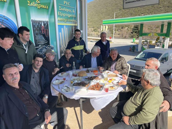 &Sigma;&mu;&upsilon;&rho;&nu;&iota;ώ&tau;&eta;&sigmaf; &kappa;&alpha;&iota; &Tau;&sigma;&iota;&alpha;&mu;&omicron;ύ&lambda;&omicron;&sigmaf; &mu;&alpha;&zeta;ί &sigma;&tau;&omicron; &Lambda;&epsilon;&beta;ί&delta;&iota; &gamma;&iota;&alpha; &tau;&eta;&nu; &Tau;&sigma;&iota;&kappa;&nu;&omicron;&pi;έ&mu;&pi;&tau;&eta;