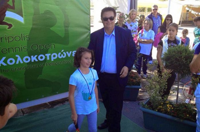 &Alpha;&gamma;&iota;&alpha;&sigma;&mu;ό&sigmaf; &kappa;&alpha;&iota; έ&nu;&alpha;&rho;&xi;&eta; &gamma;&iota;&alpha; &tau;&alpha; &Kappa;&omicron;&lambda;&omicron;&kappa;&omicron;&tau;&rho;ώ&nu;&epsilon;&iota;&alpha; 2014