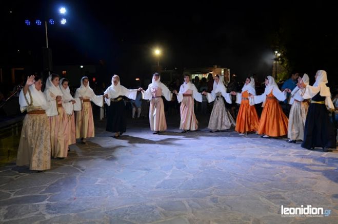 H &Gamma;&iota;&omicron;&rho;&tau;ή &tau;&omega;&nu; &Theta;&alpha;&lambda;&alpha;&sigma;&sigma;&iota;&nu;ώ&nu; &sigma;&tau;&eta;&nu; &Sigma;&alpha;&mu;&pi;&alpha;&tau;&iota;&kappa;ή (vd)