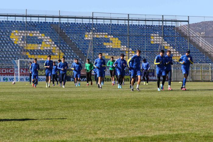 &Alpha;&sigma;&tau;έ&rho;&alpha;&sigmaf; | &Chi;&omega;&rho;ί&sigmaf; Munafo, Soni, Regis &kappa;&alpha;&iota; &Chi;&rho;&iota;&sigma;&tau;ό&pi;&omicron;&upsilon;&lambda;&omicron; &alpha;&pi;έ&nu;&alpha;&nu;&tau;&iota; &sigma;&tau;&eta;&nu; &Lambda;&alpha;&mu;ί&alpha;!