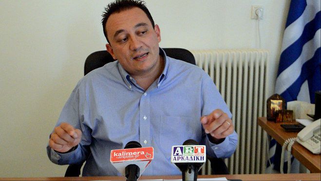 &Beta;&lambda;ά&sigma;&eta;&sigmaf;: "&Theta;&alpha; &pi;&lambda;&eta;&mu;&mu;&upsilon;&rho;ί&sigma;&omicron;&upsilon;&mu;&epsilon; &xi;&alpha;&nu;ά" - "Έ&chi;&omicron;&upsilon;&nu; &epsilon;&upsilon;&theta;ύ&nu;&epsilon;&sigmaf; &Kappa;&upsilon;&beta;έ&rho;&nu;&eta;&sigma;&eta;, &Pi;&epsilon;&rho;&iota;&phi;έ&rho;&epsilon;&iota;&alpha; &kappa;&alpha;&iota; &Delta;ή&mu;&omicron;&sigmaf;" (vd)