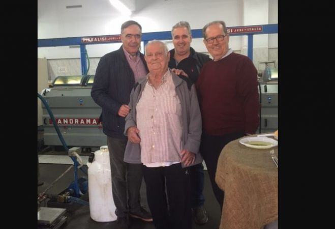 &Kappa;&omicron;&rho;&upsilon;&phi;&alpha;ί&alpha; &pi;&omicron;&iota;ό&tau;&eta;&tau;&alpha; &kappa;&alpha;&iota; &mu;&epsilon;&gamma;ά&lambda;&eta; &pi;&omicron;&sigma;ό&tau;&eta;&tau;&alpha; &sigma;&tau;&eta; &phi;&epsilon;&tau;&iota;&nu;ή &epsilon;&lambda;&alpha;&iota;&omicron;&pi;&alpha;&rho;&alpha;&gamma;&omega;&gamma;ή!