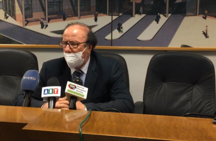 &Pi;&rho;ό&epsilon;&delta;&rho;&omicron;&sigmaf; &Kappa;&Tau;&Epsilon;&Lambda; &Alpha;&rho;&kappa;&alpha;&delta;ί&alpha;&sigmaf;: "&Sigma;&tau;&epsilon;&nu;ά&zeta;&omicron;&upsilon;&mu;&epsilon; &kappa;ά&theta;&epsilon; &mu;έ&rho;&alpha; &gamma;&iota;&alpha; &nu;&alpha; &kappa;&rho;&alpha;&tau;ά&mu;&epsilon; &alpha;&upsilon;&tau;ή &tau;&eta;&nu; &epsilon;&tau;&alpha;&iota;&rho;&epsilon;ί&alpha; &zeta;&omega;&nu;&tau;&alpha;&nu;ή" (vd)