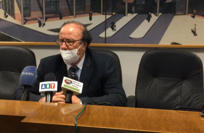 &Pi;&rho;ό&epsilon;&delta;&rho;&omicron;&sigmaf; &Kappa;&Tau;&Epsilon;&Lambda; &Alpha;&rho;&kappa;&alpha;&delta;ί&alpha;&sigmaf;: "&Sigma;&tau;&epsilon;&nu;ά&zeta;&omicron;&upsilon;&mu;&epsilon; &kappa;ά&theta;&epsilon; &mu;έ&rho;&alpha; &gamma;&iota;&alpha; &nu;&alpha; &kappa;&rho;&alpha;&tau;ά&mu;&epsilon; &alpha;&upsilon;&tau;ή &tau;&eta;&nu; &epsilon;&tau;&alpha;&iota;&rho;&epsilon;ί&alpha; &zeta;&omega;&nu;&tau;&alpha;&nu;ή" (vd)