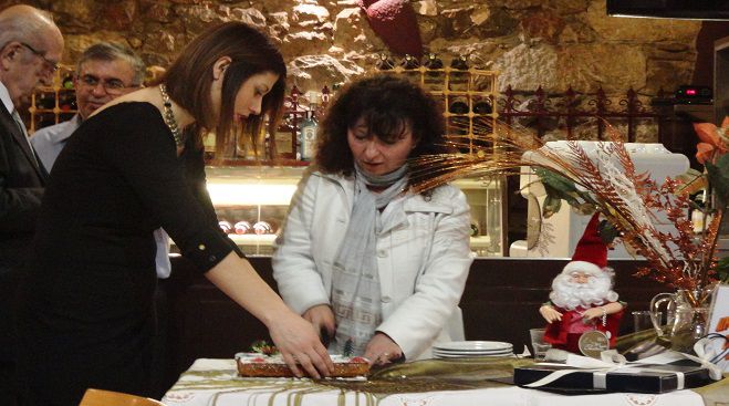 &Tau;&eta;&nu; &pi;ί&tau;&alpha; &tau;&omicron;&upsilon;&sigmaf; έ&kappa;&omicron;&psi;&alpha;&nu; &omicron;&iota; &Alpha;&gamma;&alpha;&lambda;&alpha;ί&omicron;&iota; &sigma;&tau;&eta;&nu; &Alpha;&theta;ή&nu;&alpha; (&epsilon;&iota;&kappa;ό&nu;&epsilon;&sigmaf;)