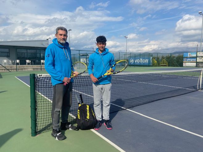 &Tau;έ&nu;&iota;&sigmaf; | 1&eta; &kappa;&alpha;&iota; 3&eta; &theta;έ&sigma;&eta; &omicron; &Kappa;&alpha;&kappa;&omicron;&upsilon;&rho;ί&delta;&eta;&sigmaf; &sigma;&tau;&omicron; &Pi;&alpha;&nu;&epsilon;&lambda;&lambda;ή&nu;&iota;&omicron;