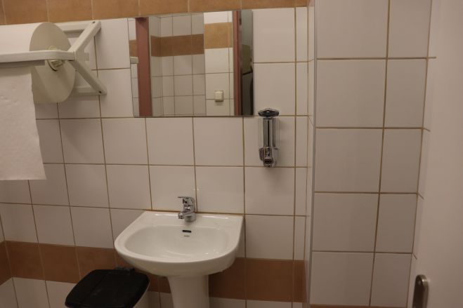 &Omicron;&lambda;&iota;&kappa;ή &alpha;&nu;&alpha;&kappa;&alpha;&tau;&alpha;&sigma;&kappa;&epsilon;&upsilon;ή &tau;&omega;&nu; WC &sigma;&tau;&omicron; &iota;&sigma;ό&gamma;&epsilon;&iota;&omicron; &tau;&omicron;&upsilon; &kappa;&tau;&eta;&rho;ί&omicron;&upsilon; &tau;&eta;&sigmaf; έ&delta;&rho;&alpha;&sigmaf; &tau;&eta;&sigmaf; &Pi;&epsilon;&rho;&iota;&phi;έ&rho;&epsilon;&iota;&alpha;&sigmaf; &Pi;&epsilon;&lambda;&omicron;&pi;&omicron;&nu;&nu;ή&sigma;&omicron;&upsilon;