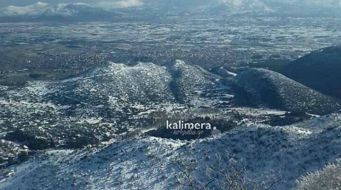 &Epsilon;&pi;ά&nu;&omega; &Chi;&rho;έ&pi;&alpha; | &Eta; &chi;&iota;&omicron;&nu;&iota;&sigma;&mu;έ&nu;&eta; &Tau;&rho;ί&pi;&omicron;&lambda;&eta; ... &pi;&alpha;&nu;&omicron;&rho;&alpha;&mu;&iota;&kappa;ά!