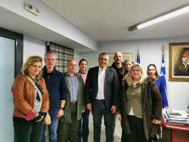 &Mu;&epsilon; &tau;&omicron;&nu; &Delta;ή&mu;&alpha;&rho;&chi;&omicron; &sigma;&upsilon;&nu;&alpha;&nu;&tau;ή&theta;&eta;&kappa;&epsilon; &omicron; &Sigma;ύ&lambda;&lambda;&omicron;&gamma;&omicron;&sigmaf; &Gamma;&omicron;&nu;έ&omega;&nu; &tau;&omicron;&upsilon; 2&omicron;&upsilon; &Pi;&rho;&omicron;&tau;ύ&pi;&omicron;&upsilon; &Gamma;&upsilon;&mu;&nu;&alpha;&sigma;ί&omicron;&upsilon; &Tau;&rho;ί&pi;&omicron;&lambda;&eta;&sigmaf; - &Tau;&alpha; &theta;έ&mu;&alpha;&tau;&alpha; &pi;&omicron;&upsilon; &sigma;&upsilon;&zeta;&eta;&tau;ή&theta;&eta;&kappa;&alpha;&nu;!