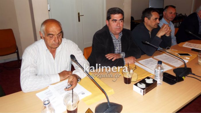 &Kappa;&omicron;ύ&rho;&omicron;&sigmaf;: &laquo;&Delta;ί&nu;&omega; &tau;&omicron; &epsilon;&lambda;&epsilon;ύ&theta;&epsilon;&rho;&omicron; &sigma;&tau;&omicron;&nu; &kappa;. &Tau;&sigma;&iota;&alpha;&mu;&omicron;ύ&lambda;&omicron; &nu;&alpha; &pi;&epsilon;&iota; &pi;&omicron;&iota;&alpha; &sigma;&upsilon;&mu;&phi;έ&rho;&omicron;&nu;&tau;&alpha; &epsilon;&xi;&upsilon;&pi;&eta;&rho;&epsilon;&tau;ώ&raquo; (vd)