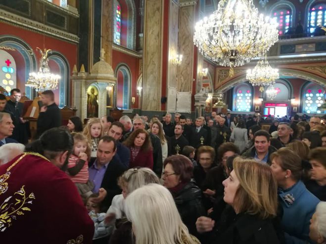 Οι πρωινές Χριστουγεννιάτικες Θείες Λειτουργίες στην Τρίπολη (εικόνες)