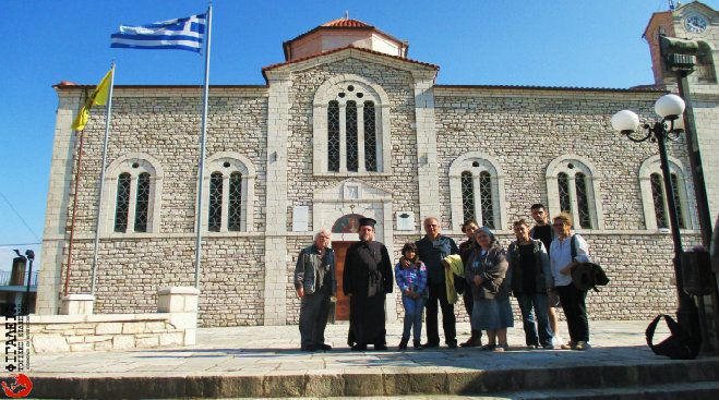 &Tau;&alpha; &laquo;Ά&nu;&theta;&eta; &tau;&eta;&sigmaf; &Pi;έ&tau;&rho;&alpha;&sigmaf;&raquo; &tau;ί&mu;&eta;&sigma;&alpha;&nu; &mu;&epsilon; &tau;&eta;&nu; &pi;&alpha;&rho;&omicron;&upsilon;&sigma;ί&alpha; &tau;&omicron;&upsilon;&sigmaf; &tau;&eta;&nu; &kappa;&omega;&mu;ό&pi;&omicron;&lambda;&eta; &tau;&eta;&sigmaf; &Nu;έ&alpha;&sigmaf; &Phi;&iota;&gamma;&alpha;&lambda;&epsilon;ί&alpha;&sigmaf;