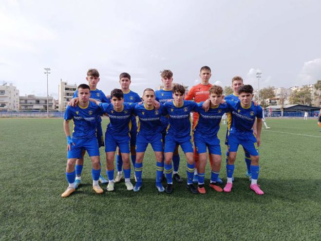 &Iota;&sigma;&omicron;&pi;&alpha;&lambda;ί&alpha; &mu;&epsilon; &tau;&omicron;&nu; &Pi;&alpha;&nu;&alpha;&theta;&eta;&nu;&alpha;&iota;&kappa;ό &eta; &Kappa;15 &tau;&omicron;&upsilon; &Alpha;&sigma;&tau;έ&rho;&alpha; - &Gamma;&kappa;&omicron;&lambda; &omicron; &Kappa;&omicron;&nu;&tau;&rho;ά&sigma;&iota;