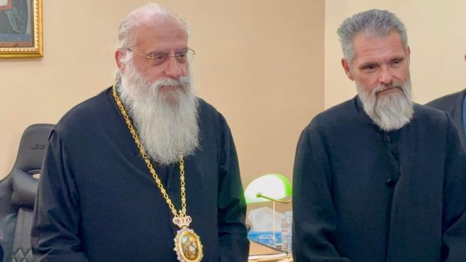 Διευθυντής του Παιδικού Σταθμού της Μητρόπολης ο Πρωτοπρεσβύτερος Κωνσταντίνος Κρυπωτός - Διευθυντής στο Βρεφονηπιακό Σταθμό ο Ιερέας Άρης Γκόρος