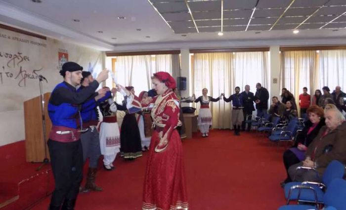 Οι Κρητικοί χοροί που ... ξεσήκωσαν την Βυτίνα! (εικόνες - βίντεο)