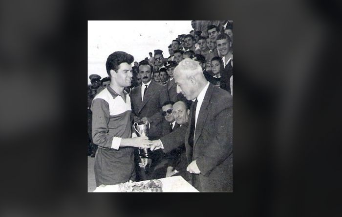 &Kappa;ώ&sigma;&tau;&alpha;&sigmaf; &Mu;&iota;&chi;&alpha;&lambda;ό&pi;&omicron;&upsilon;&lambda;&omicron;&sigmaf; (&Delta;&rho;ί&nu;&eta;&sigmaf;) | "Ί&sigma;&omega;&sigmaf;, &tau;&omicron; &mu;&epsilon;&gamma;&alpha;&lambda;ύ&tau;&epsilon;&rho;&omicron; &tau;&alpha;&lambda;έ&nu;&tau;&omicron; &tau;&omicron;&upsilon; &Alpha;&rho;&kappa;&alpha;&delta;&iota;&kappa;&omicron;ύ &pi;&omicron;&delta;&omicron;&sigma;&phi;&alpha;ί&rho;&omicron;&upsilon;"