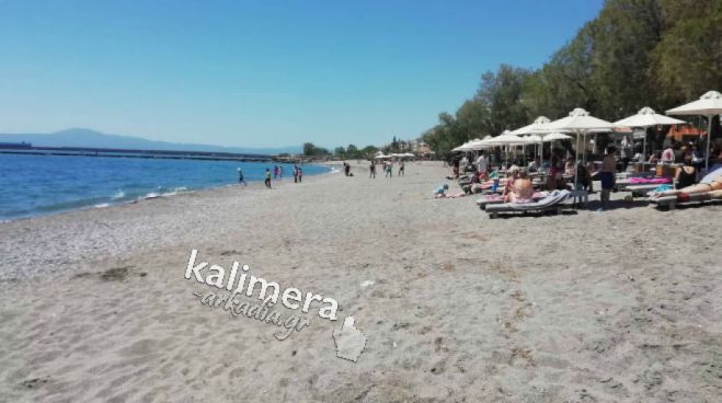 Παραλίες | Με ΚΥΑ αυξάνεται σε 50% το όριο παραχώρησης σε ξαπλώστρες, τραπεζοκαθίσματα