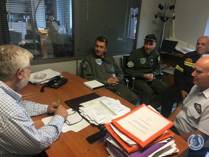 &Kappa;&lambda;&iota;&mu;ά&kappa;&iota;&omicron; &tau;&eta;&sigmaf; &Mu;&omicron;ί&rho;&alpha;&sigmaf; &Alpha;&epsilon;&rho;&omicron;&pi;&omicron;&rho;&iota;&kappa;ή&sigmaf; &Epsilon;&xi;&upsilon;&pi;&eta;&rho;έ&tau;&eta;&sigma;&eta;&sigmaf; &Delta;&eta;&mu;&omicron;&sigma;ί&omega;&nu; &Upsilon;&pi;&eta;&rho;&epsilon;&sigma;&iota;ώ&nu; &sigma;&tau;&omicron; &Delta;&eta;&mu;&alpha;&rho;&chi;&epsilon;ί&omicron; &Tau;&rho;ί&pi;&omicron;&lambda;&eta;&sigmaf;! (&epsilon;&iota;&kappa;ό&nu;&epsilon;&sigmaf;)