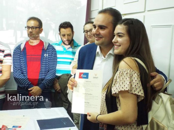 "&Pi;&rho;ό&omicron;&delta;&omicron;&sigmaf;" &kappa;&alpha;&iota; "Sarafi" &beta;&rho;ά&beta;&epsilon;&upsilon;&sigma;&alpha;&nu; &tau;&omicron;&upsilon;&sigmaf; &epsilon;&pi;&iota;&tau;&upsilon;&chi;ό&nu;&tau;&epsilon;&sigmaf;! (&epsilon;&iota;&kappa;ό&nu;&epsilon;&sigmaf; - &beta;ί&nu;&tau;&epsilon;&omicron;)