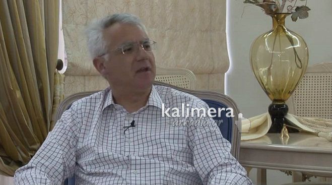 &Gamma;&iota;ά&nu;&nu;&eta;&sigmaf; &Sigma;&mu;&upsilon;&rho;&nu;&iota;ώ&tau;&eta;&sigmaf;: &laquo;&Tau;&alpha; &pi;&alpha;&iota;&delta;&iota;&kappa;ά &mu;&omicron;&upsilon; &chi;&rho;ό&nu;&iota;&alpha; &sigma;&tau;&eta;&nu; &Tau;&rho;ί&pi;&omicron;&lambda;&eta;, &omicron;&iota; &sigma;&pi;&omicron;&upsilon;&delta;έ&sigmaf; &sigma;&tau;&eta;&nu; &Alpha;&theta;ή&nu;&alpha; &kappa;&alpha;&iota; &eta; &sigma;&chi;έ&sigma;&eta; &mu;&omicron;&upsilon; &mu;&epsilon; &tau;&omicron;&nu; &alpha;&theta;&lambda;&eta;&tau;&iota;&sigma;&mu;ό&raquo; (vd)