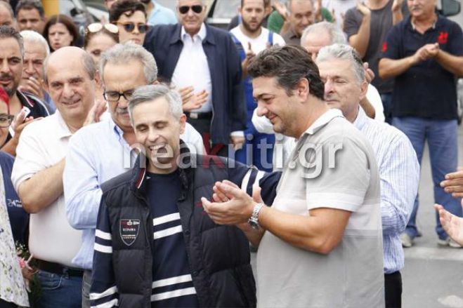 &Eta; &pi;&rho;ώ&tau;&eta; &epsilon;&mu;&phi;ά&nu;&iota;&sigma;&eta; &tau;&omicron;&upsilon; &Mu;&iota;&chi;ά&lambda;&eta; &Lambda;&epsilon;&mu;&pi;&iota;&delta;ά&kappa;&eta; &sigma;&tau;&omicron; &epsilon;&rho;&gamma;&omicron;&sigma;&tau;ά&sigma;&iota;&omicron; &tau;&omicron;&upsilon; (&epsilon;&iota;&kappa;ό&nu;&epsilon;&sigmaf;)