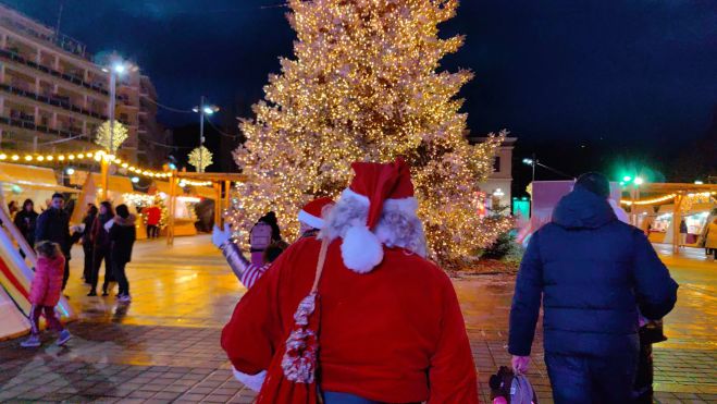 &Pi;&alpha;&rho;&alpha;&mu;&upsilon;&theta;έ&nu;&iota;&omicron; &tau;&omicron; &Chi;&rho;&iota;&sigma;&tau;&omicron;&upsilon;&gamma;&epsilon;&nu;&nu;&iota;ά&tau;&iota;&kappa;&omicron; &Chi;&omega;&rho;&iota;ό &tau;&omicron;&upsilon; &Delta;ή&mu;&omicron;&upsilon; &Tau;&rho;ί&pi;&omicron;&lambda;&eta;&sigmaf;! (&epsilon;&iota;&kappa;ό&nu;&epsilon;&sigmaf; - &beta;ί&nu;&tau;&epsilon;&omicron;)