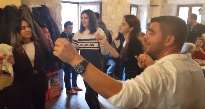 Ήρθαν από τη Μύκονο και γλέντησαν στη Μυγδαλιά Γορτυνίας! (vd)