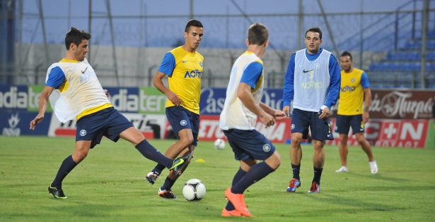 &Mu;&epsilon; &alpha;&pi;&omicron;&upsilon;&sigma;ί&epsilon;&sigmaf; &theta;&alpha; &upsilon;&pi;&omicron;&delta;&epsilon;&chi;&tau;&epsilon;ί &omicron; &Alpha;&sigma;&tau;έ&rho;&alpha;&sigmaf; &tau;&eta;&nu; &Alpha;&Epsilon;&Kappa;