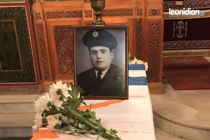 &Pi;&rho;&alpha;&gamma;&mu;&alpha;&tau;&epsilon;&upsilon;&tau;ή &Kappa;&upsilon;&nu;&omicron;&upsilon;&rho;ί&alpha;&sigmaf; | "&Epsilon;&pi;&iota;&sigma;&tau;&rho;έ&phi;&epsilon;&iota;" &sigma;&tau;&eta;&nu; &iota;&delta;&iota;&alpha;ί&tau;&epsilon;&rho;&eta; &pi;&alpha;&tau;&rho;ί&delta;&alpha; &tau;&omicron;&upsilon; &omicron; ή&rho;&omega;&alpha;&sigmaf; &Nu;&iota;&kappa;ό&lambda;&alpha;&omicron;&sigmaf; &Pi;&alpha;&nu;ά&gamma;&omicron;&sigmaf;