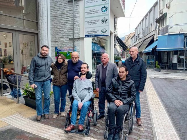 &Omicron; &Kappa;&upsilon;&mu;&pi;&omicron;&upsilon;&rho;ό&pi;&omicron;&upsilon;&lambda;&omicron;&sigmaf; &epsilon;&nu;&eta;&mu;&epsilon;&rho;ώ&theta;&eta;&kappa;&epsilon; &gamma;&iota;&alpha; &tau;&alpha; &zeta;&eta;&tau;ή&mu;&alpha;&tau;&alpha; &tau;&omicron;&upsilon; &alpha;&pi;&alpha;&sigma;&chi;&omicron;&lambda;&omicron;ύ&nu; &tau;&omicron; &alpha;&nu;&alpha;&pi;&eta;&rho;&iota;&kappa;ό &kappa;ί&nu;&eta;&mu;&alpha; &sigma;&tau;&eta;&nu; &Alpha;&rho;&kappa;&alpha;&delta;ί&alpha; (&epsilon;&iota;&kappa;ό&nu;&epsilon;&sigmaf;)