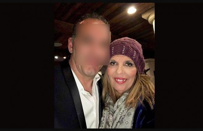 &Pi;&omicron;&iota;&omicron;&sigmaf; &lambda;&alpha;ϊ&kappa;ό&sigmaf; &tau;&rho;&alpha;&gamma;&omicron;&upsilon;&delta;&iota;&sigma;&tau;ή&sigmaf; &alpha;&pi;ό &tau;&eta;&nu; &Alpha;&rho;&kappa;&alpha;&delta;ί&alpha; &epsilon;ί&nu;&alpha;&iota; &delta;ί&pi;&lambda;&alpha; &sigma;&tau;&eta; &Sigma;&tau;&alpha;&nu;ί&sigma;&eta;; (vd)