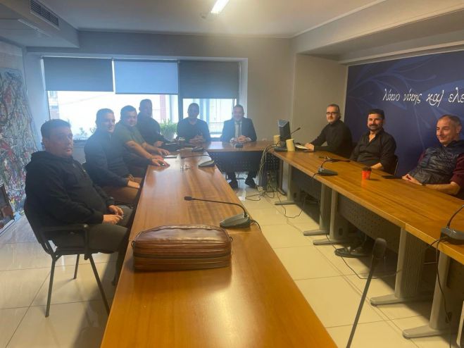 &Mu;&epsilon; &tau;&eta; &delta;&iota;&omicron;ί&kappa;&eta;&sigma;&eta; &tau;&omicron;&upsilon; &Sigma;&upsilon;&lambda;&lambda;ό&gamma;&omicron;&upsilon; &Epsilon;&rho;&gamma;&alpha;&zeta;&omicron;&mu;έ&nu;&omega;&nu; &Omicron;.&Tau;.&Alpha;. &Alpha;&rho;&kappa;&alpha;&delta;ί&alpha;&sigmaf; &sigma;&upsilon;&nu;&alpha;&nu;&tau;ή&theta;&eta;&kappa;&epsilon; &omicron; &Kappa;ώ&sigma;&tau;&alpha;&sigmaf; &Beta;&lambda;ά&sigma;&eta;&sigmaf;