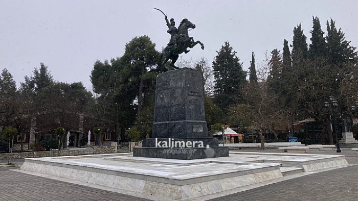 &Tau;&omicron; &chi;&iota;ό&nu;&iota; ... "&epsilon;&pi;&iota;&sigma;&kappa;έ&phi;&theta;&eta;&kappa;&epsilon;" &tau;&eta;&nu; &Tau;&rho;ί&pi;&omicron;&lambda;&eta;! (vd)