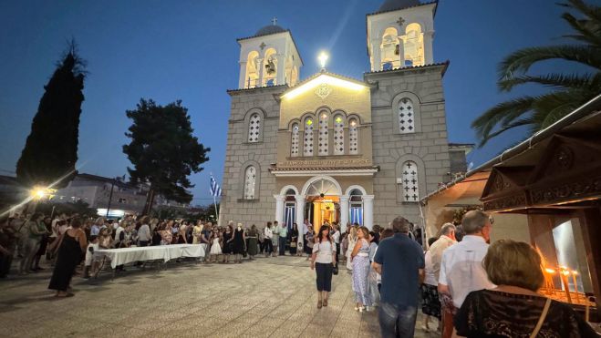 &Eta; &gamma;&iota;&omicron;&rho;&tau;ή &tau;&eta;&sigmaf; &Mu;&epsilon;&tau;&alpha;&mu;&omicron;&rho;&phi;ώ&sigma;&epsilon;&omega;&sigmaf; &tau;&omicron;&upsilon; &Sigma;&omega;&tau;ή&rho;&omicron;&sigmaf; &sigma;&tau;&eta;&nu; &Tau;&rho;ί&pi;&omicron;&lambda;&eta; (&epsilon;&iota;&kappa;ό&nu;&epsilon;&sigmaf;)