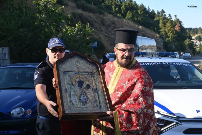 &Eta; &epsilon;&omicron;&rho;&tau;ή &tau;&omicron;&upsilon; &Gamma;&epsilon;&nu;&epsilon;&sigma;ί&omicron;&upsilon; &tau;&eta;&sigmaf; &Theta;&epsilon;&omicron;&tau;ό&kappa;&omicron;&upsilon; &sigma;&epsilon; &Kappa;&omicron;&sigma;&mu;ά &Kappa;&upsilon;&nu;&omicron;&upsilon;&rho;ί&alpha;&sigmaf; &kappa;&alpha;&iota; &laquo;&Pi;&alpha;&nu;&alpha;&gamma;ί&alpha; &eta; &Gamma;&iota;ά&tau;&rho;&iota;&sigma;&sigma;&alpha;&raquo; &sigma;&tau;&eta;&nu; &Tau;&rho;ί&pi;&omicron;&lambda;&eta; (&epsilon;&iota;&kappa;ό&nu;&epsilon;&sigmaf;)
