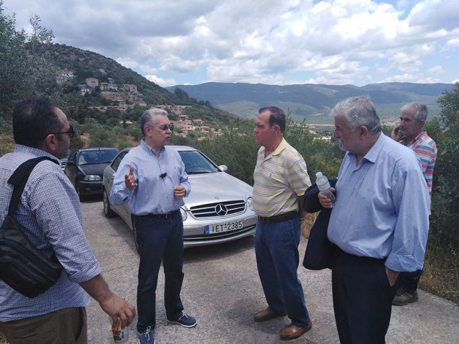 Καρύταινα | Ο περιμετρικός δρόμος και η αποκατάσταση το Κάστρου στο επίκεντρο της επίσκεψης Λαμπρόπουλου (εικόνες)